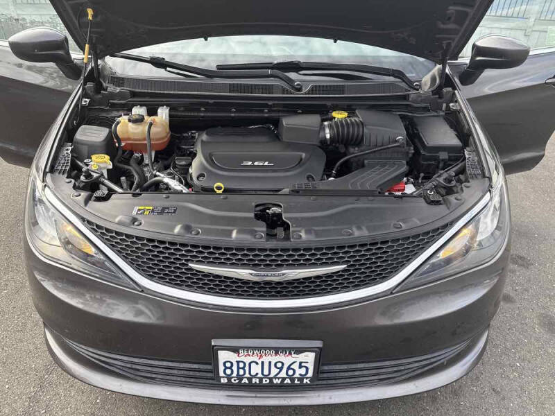 2017 Chrysler Pacifica Touring