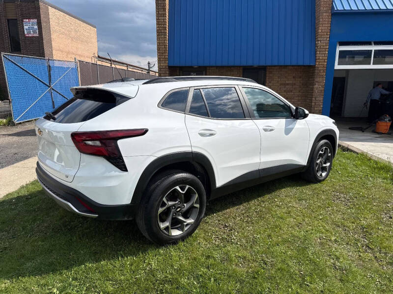 2025 Chevrolet Trax LT