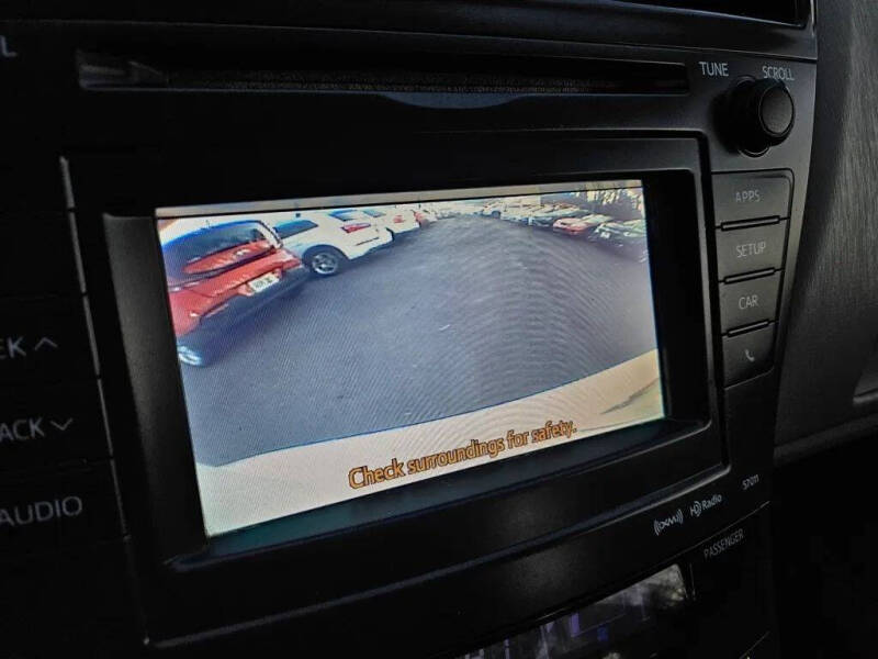 2014 Toyota Prius v Three