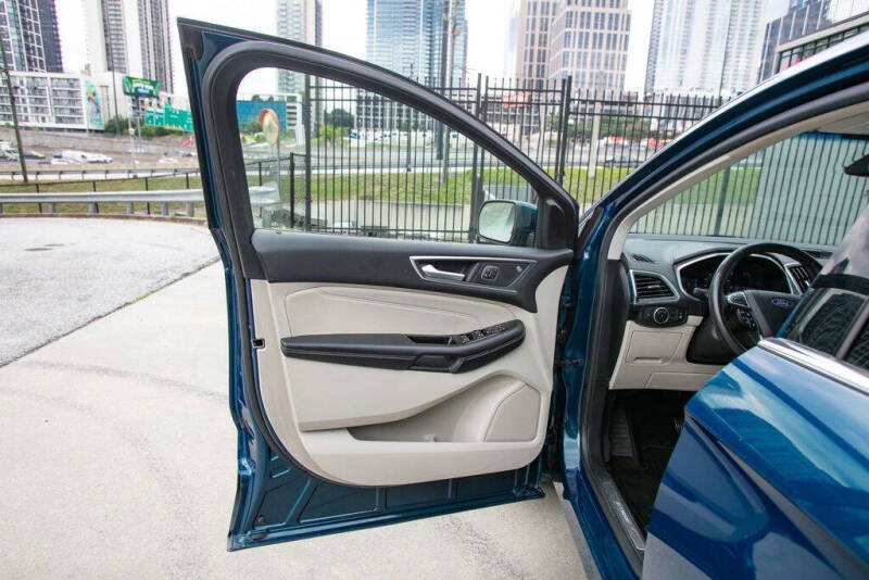 2020 Ford Edge Titanium