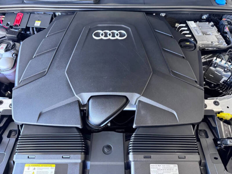 2022 Audi Q7 quattro Premium Plus 55 TFSI