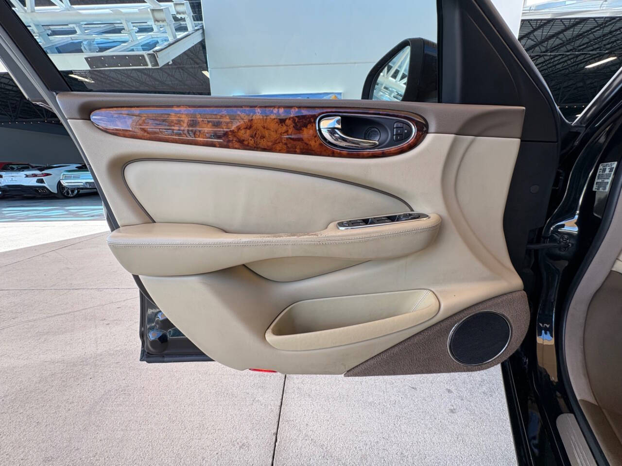 2008 Jaguar XJ-Series 19