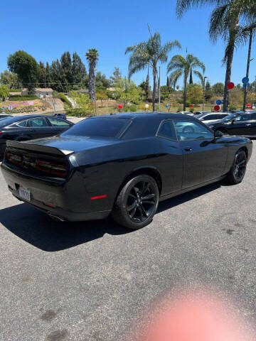 2017 Dodge Challenger SXT