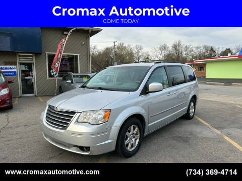 2009 Chrysler Town and Country for sale at Cromax Automotive in Ann Arbor MI