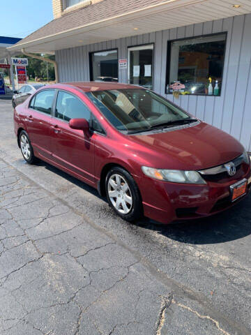 2011 Honda Civic for sale at Knowlton Motors, Inc. in Freeport IL