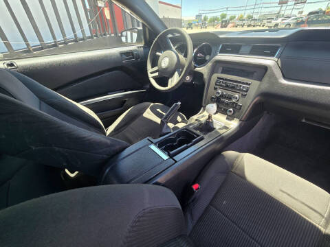 2012 Ford Mustang V6