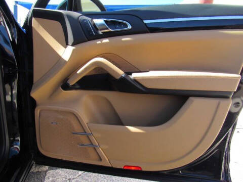 2014 Porsche Cayenne Platinum