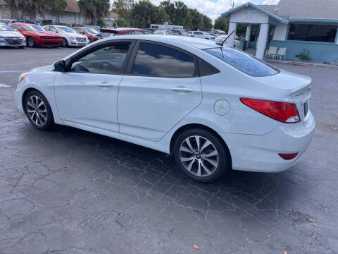 2017 Hyundai Accent SE