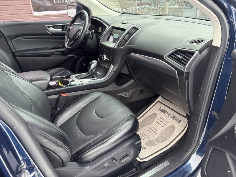 2017 Ford Edge Titanium