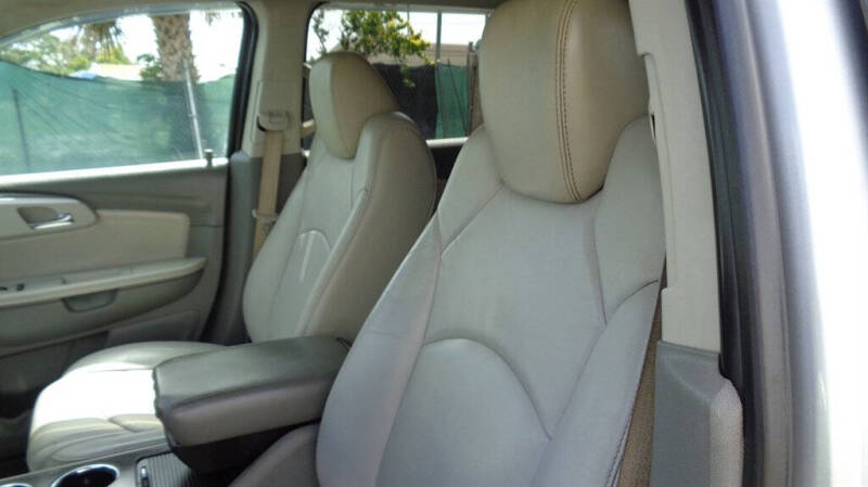 2010 Chevrolet Traverse LT
