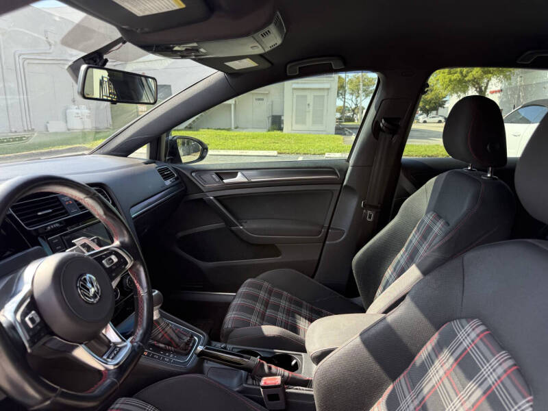 2018 Volkswagen Golf GTI S