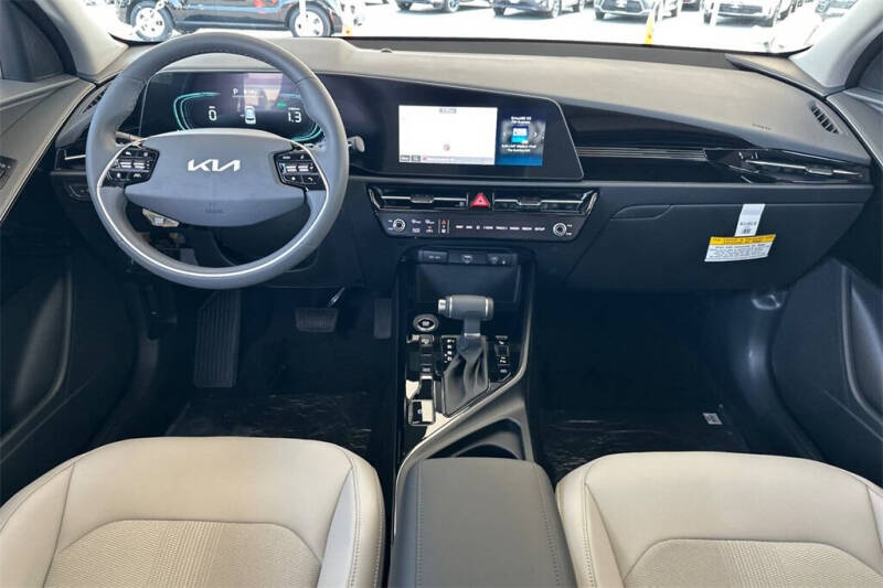 2025 Kia Niro EX