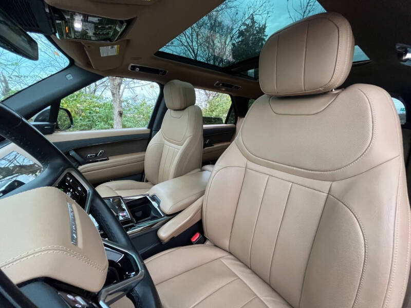 2024 Land Rover Range Rover Sport P360 SE