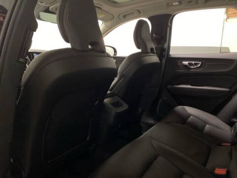 2025 Volvo XC60 B5 Plus Dark Theme