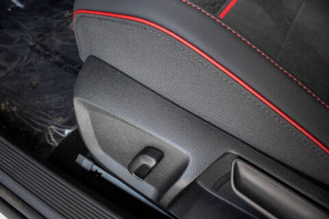 2025 Volkswagen Golf GTI SE