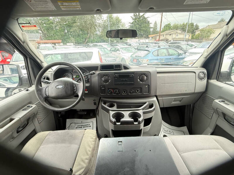 2013 Ford E-Series E-150