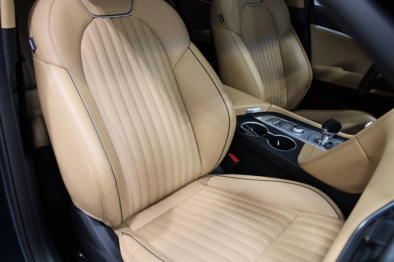 2022 Genesis G70