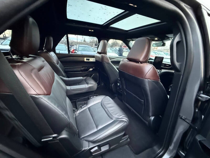 2021 Ford Explorer Platinum