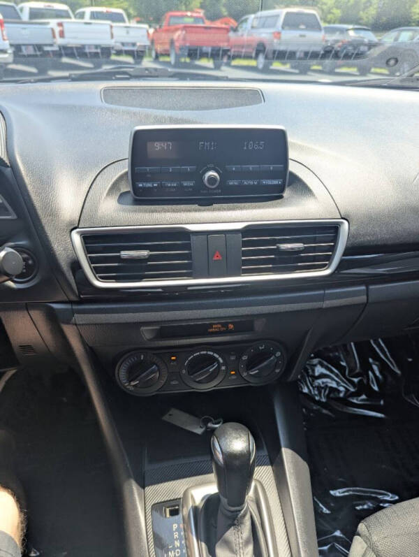 2015 Mazda MAZDA3 i SV