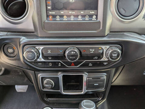 2022 Jeep Gladiator Sport
