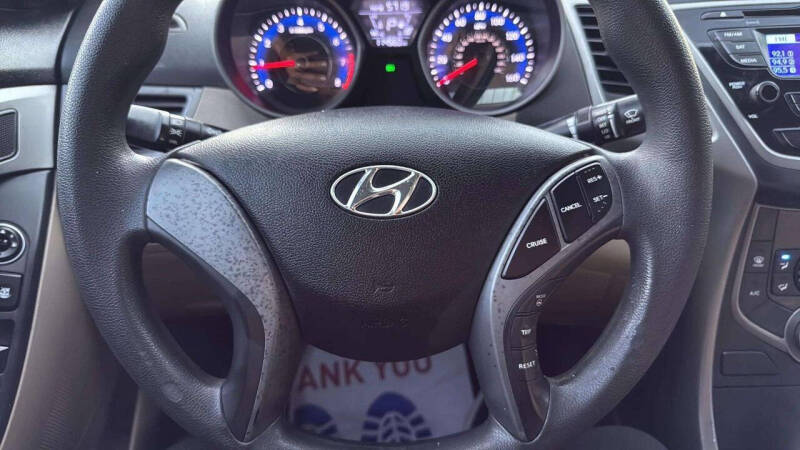 2015 Hyundai Elantra SE