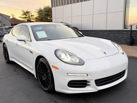 2016 Porsche Panamera Edition
