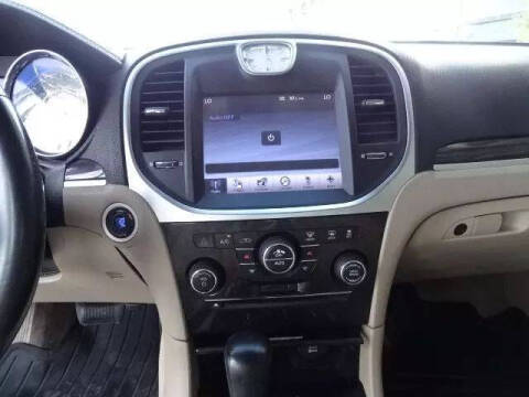 2011 Chrysler 300 Limited