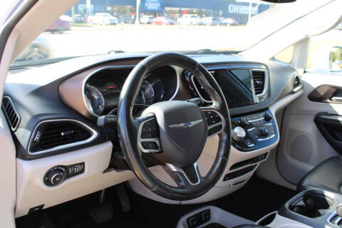 2018 Chrysler Pacifica Touring L Plus