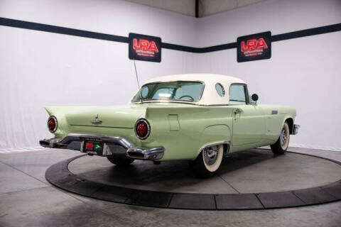 1957 Ford Thunderbird