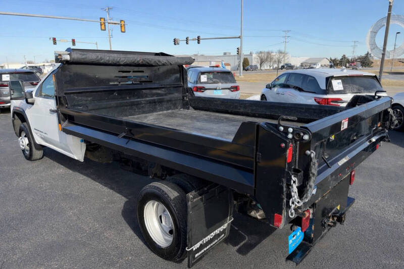 2024 GMC Sierra 3500HD Pro