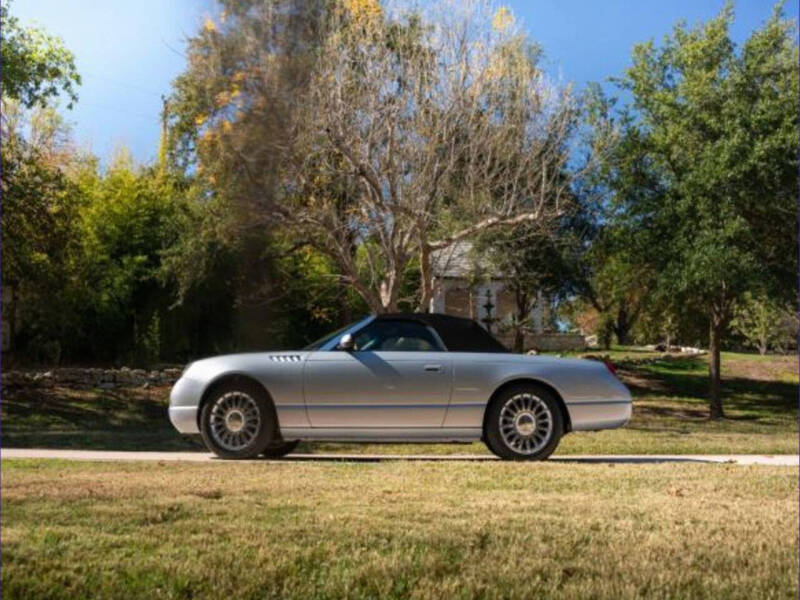2002 Ford Thunderbird Deluxe