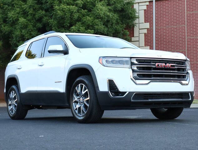 2023 GMC Acadia SLT