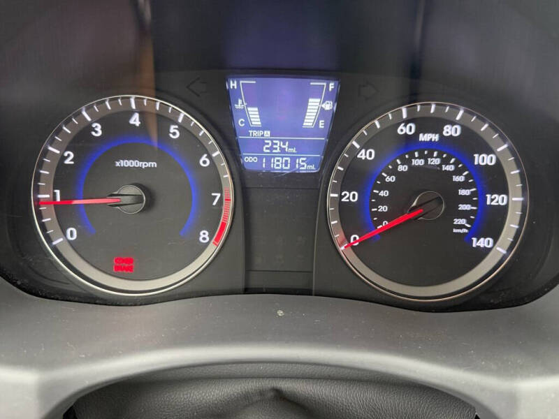 2014 Hyundai Accent SE