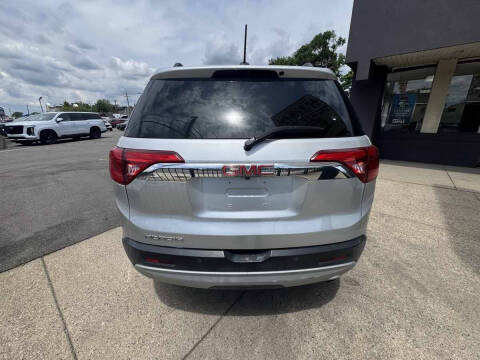 2017 GMC Acadia SLE-2