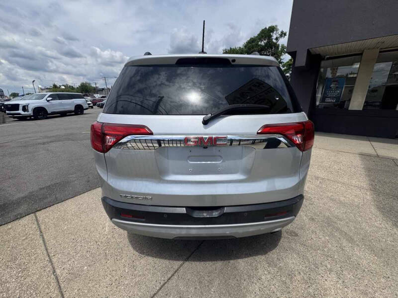 2017 GMC Acadia SLE-2