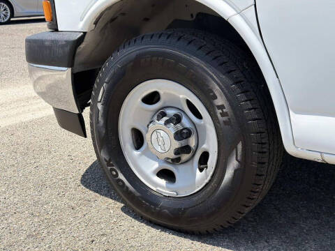 2017 Chevrolet Express LT 3500