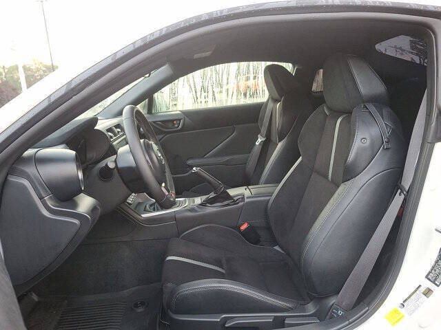 2025 Toyota GR86 Premium