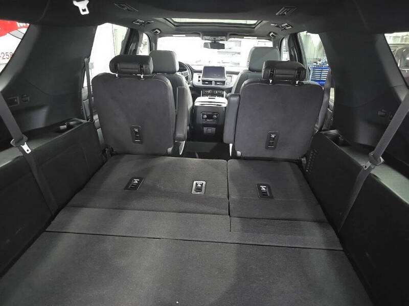 2022 Chevrolet Suburban LT