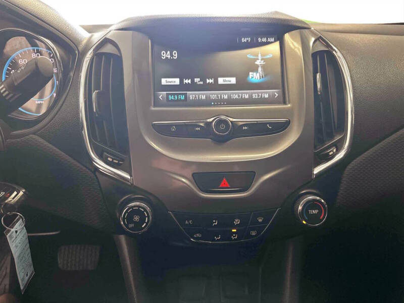 2017 Chevrolet Cruze LT Auto