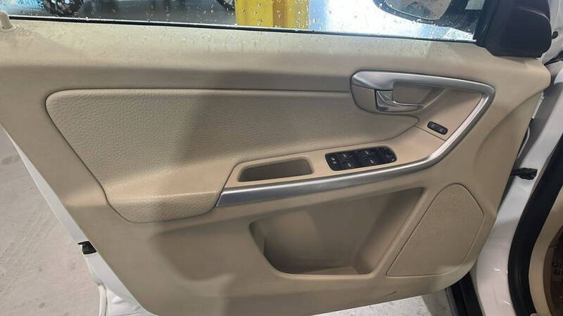 2010 Volvo XC60 T6