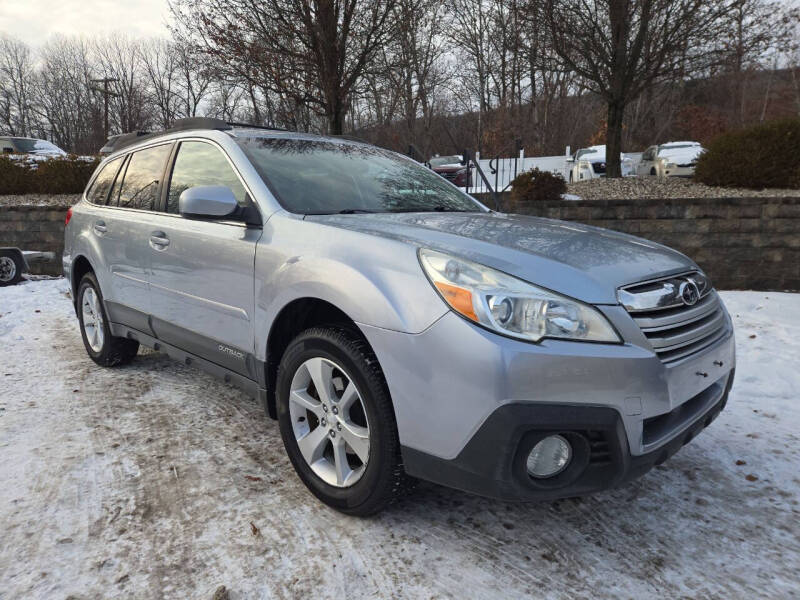 2013 Subaru Outback Limited's photo