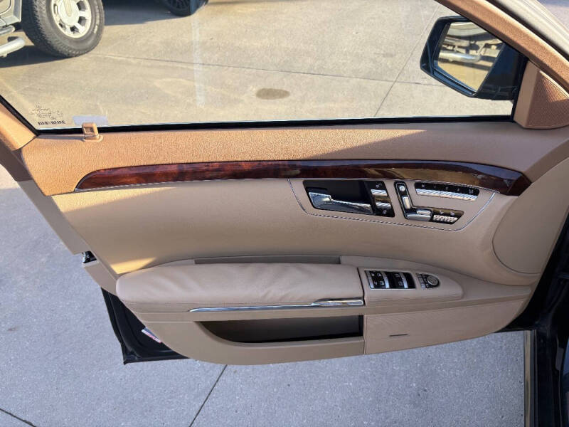 2013 Mercedes-Benz S-Class S 550 4MATIC