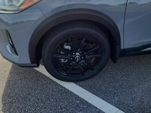 2023 Nissan Kicks SR