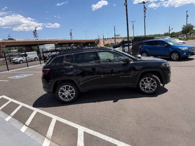 2022 Jeep Compass Latitude Lux