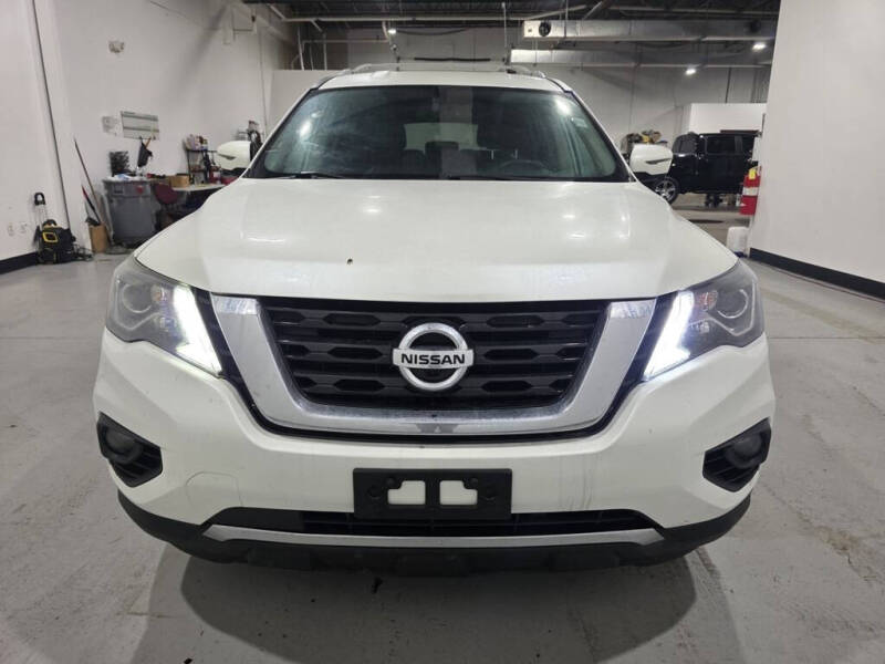 2017 Nissan Pathfinder SL