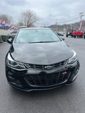 2018 Chevrolet Cruze for sale at Green Tree Motors in Elizabethton TN