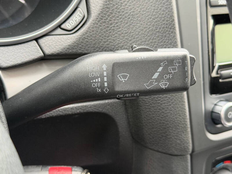 2013 Volkswagen Golf 2.5L PZEV