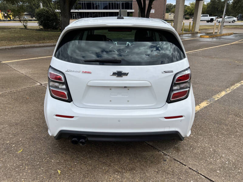 2018 Chevrolet Sonic Premier Auto