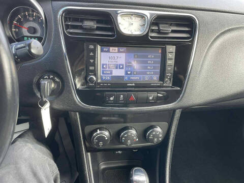 2013 Chrysler 200 Limited