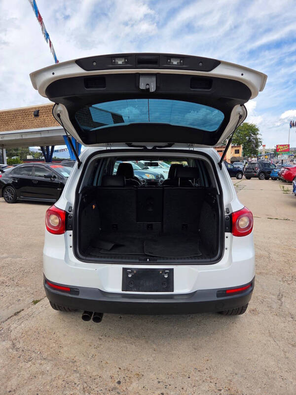 2011 Volkswagen Tiguan SEL 4Motion